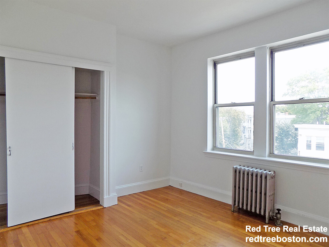 2 bed, 1 bath apartment for rent at 28 Colborne Rd Unit 12A, Brighton — photo 8 of 13