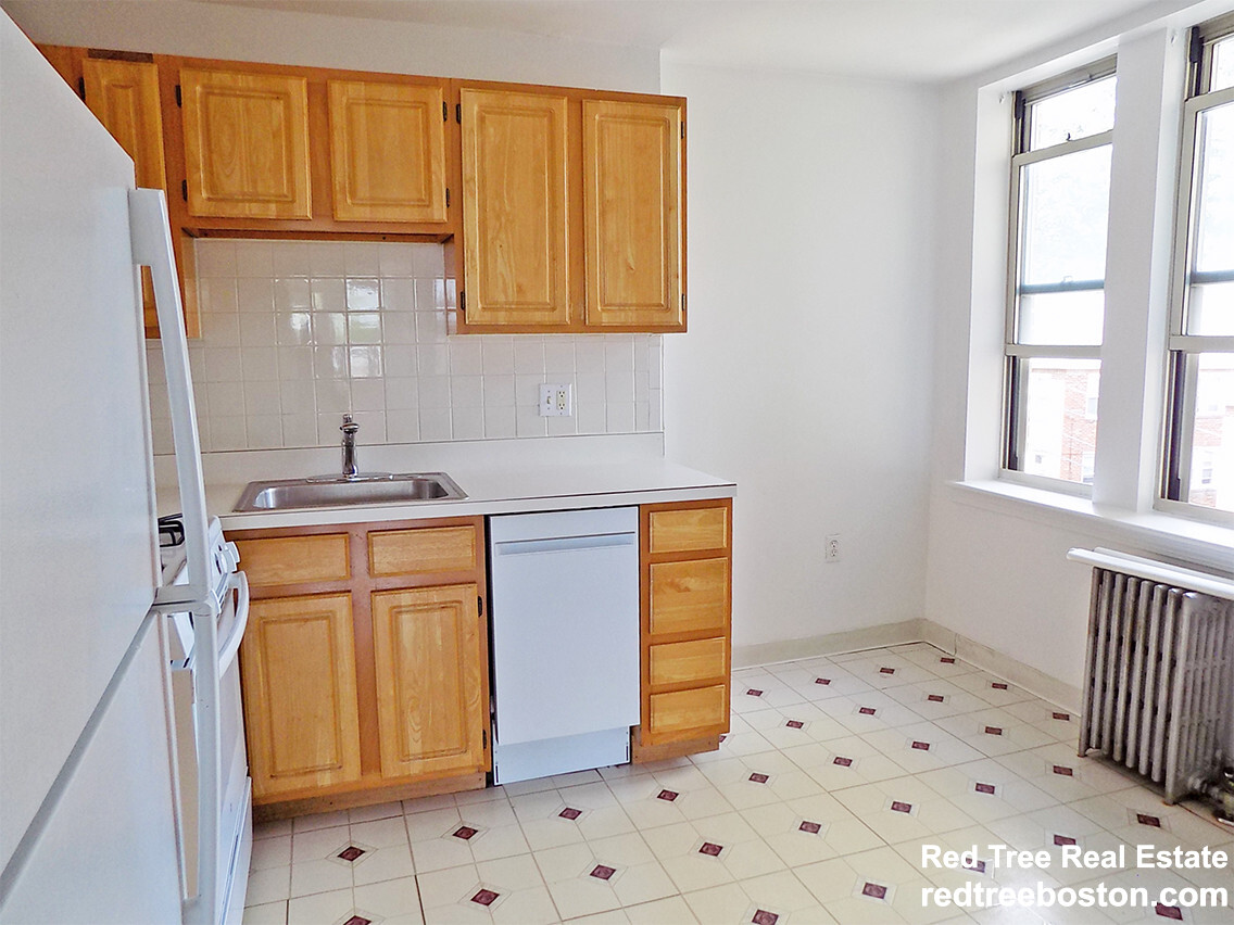 2 bed, 1 bath apartment for rent at 28 Colborne Rd Unit 12A, Brighton — photo 3 of 13