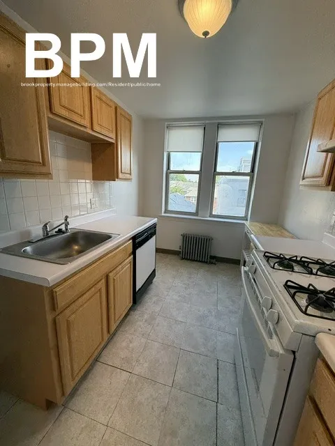 Studio bed, 1 bath apartment for rent at 28 Colborne Rd Unit 20, Brighton — photo 5 of 5