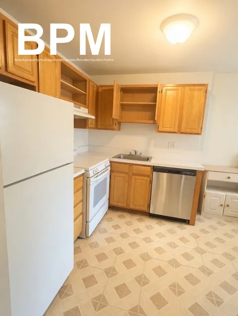 2 bed, 1 bath apartment for rent at 28 Colborne Rd Unit 6, Brighton — photo 2 of 3