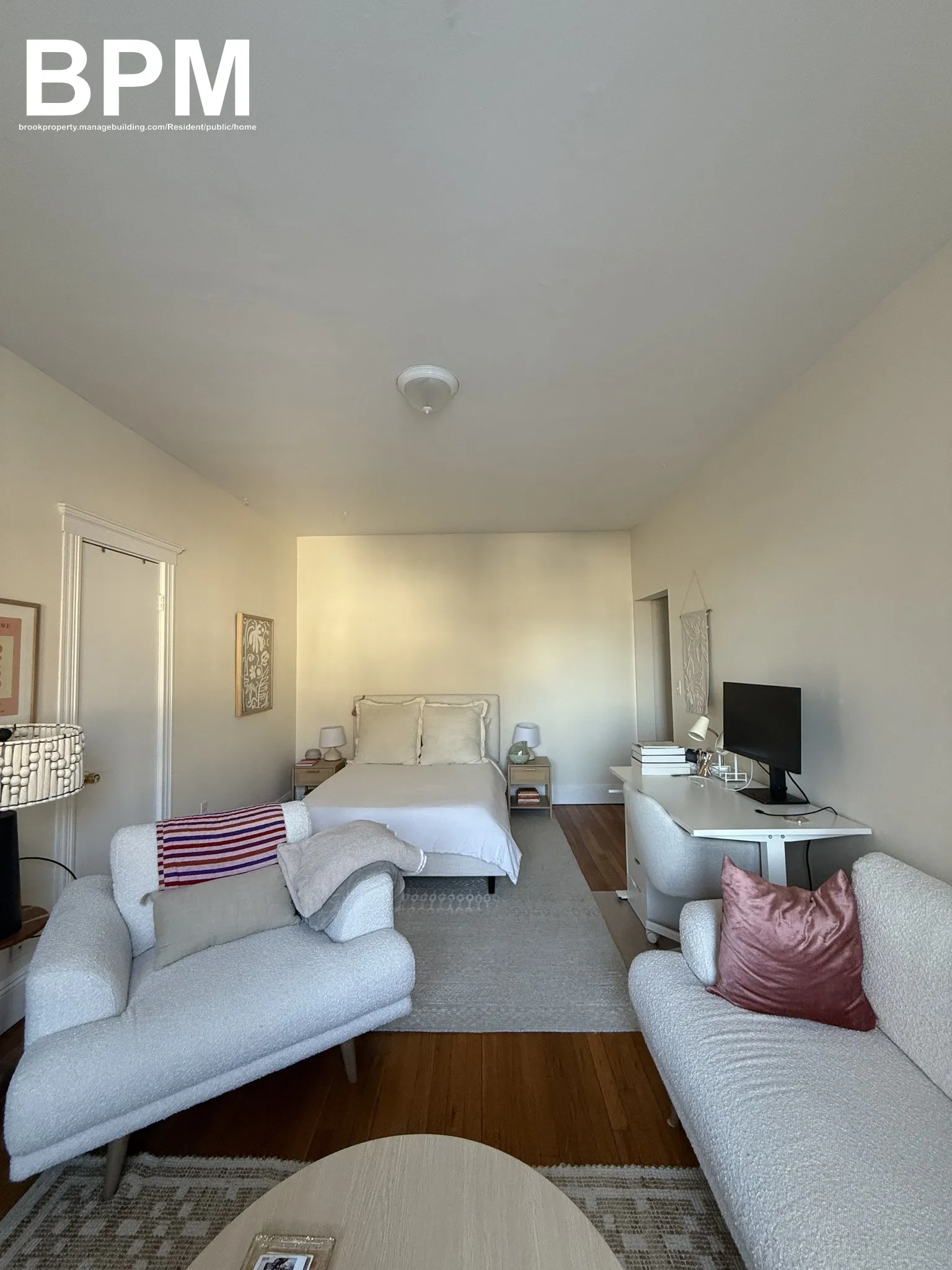 Studio bed, 1 bath apartment for rent at 28 Colborne Rd Unit 8, Brighton — photo 4 of 5