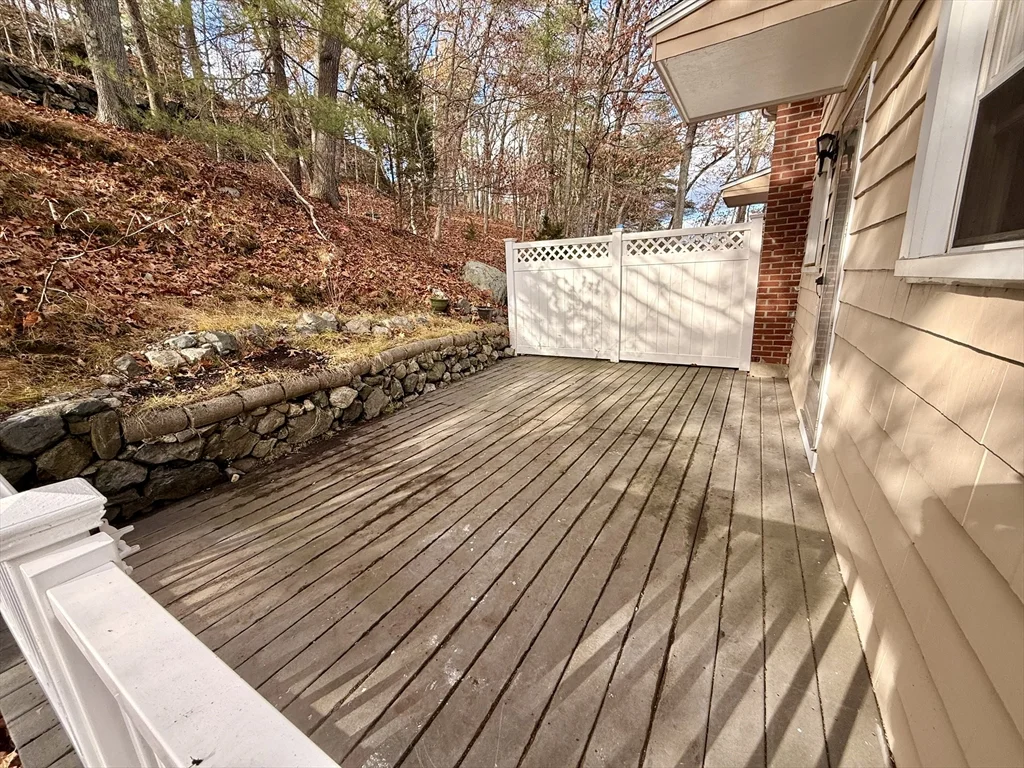 3 bed, 1 bath apartment for rent at 28 College Farm Rd Unit 2, Waltham — photo 13 of 14