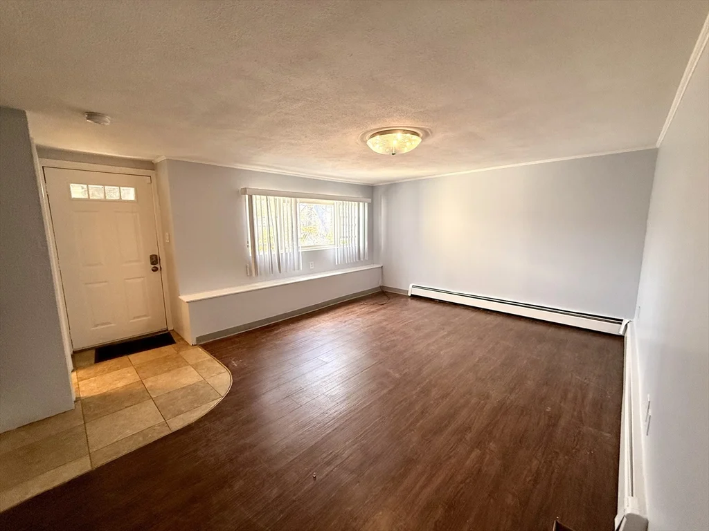 3 bed, 1 bath apartment for rent at 28 College Farm Rd Unit 2, Waltham — photo 12 of 14