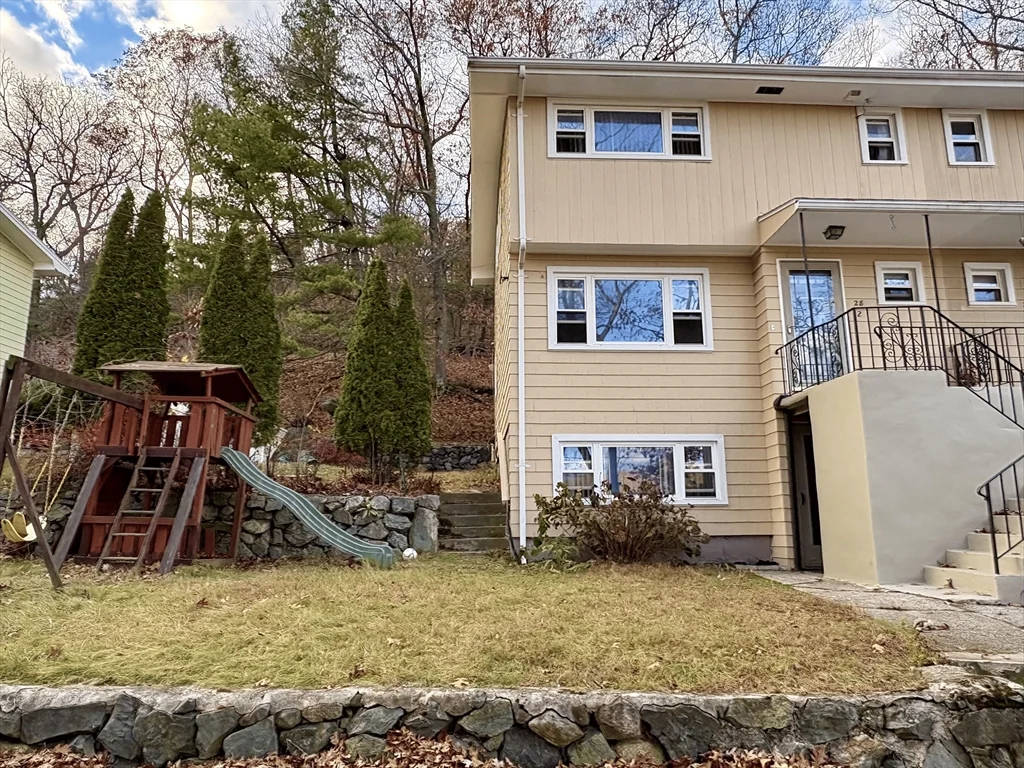 3 bed, 1 bath apartment for rent at 28 College Farm Rd Unit 2, Waltham — photo 1 of 14