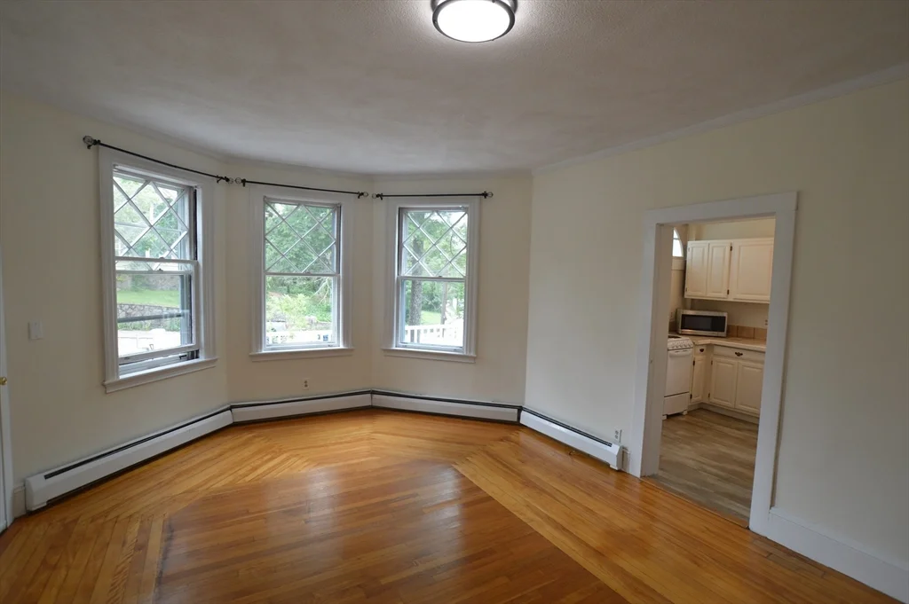 1 bed, 1 bath apartment for rent at 28 Columbus Ave Unit 1, Beverly — photo 2 of 9