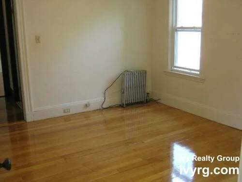 2 bed, 1 bath apartment for rent at 28 Commonwealth Rd Unit 2, Watertown — photo 3 of 11