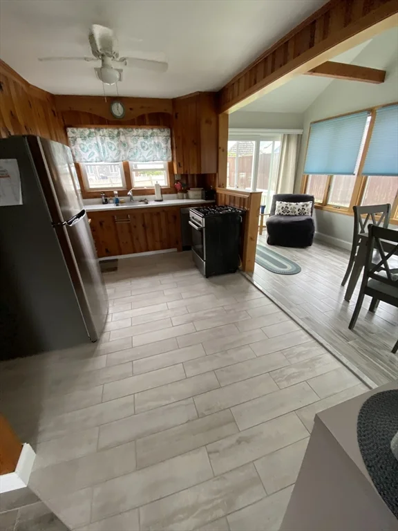 2 bed, 1 bath apartment for rent at 28 Constitution Rd Unit 28, Marshfield — photo 4 of 10