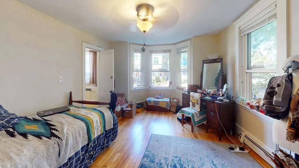 3 bed, 1 bath apartment for rent at 28 Cornwall St Unit 1, Boston — photo 4 of 11