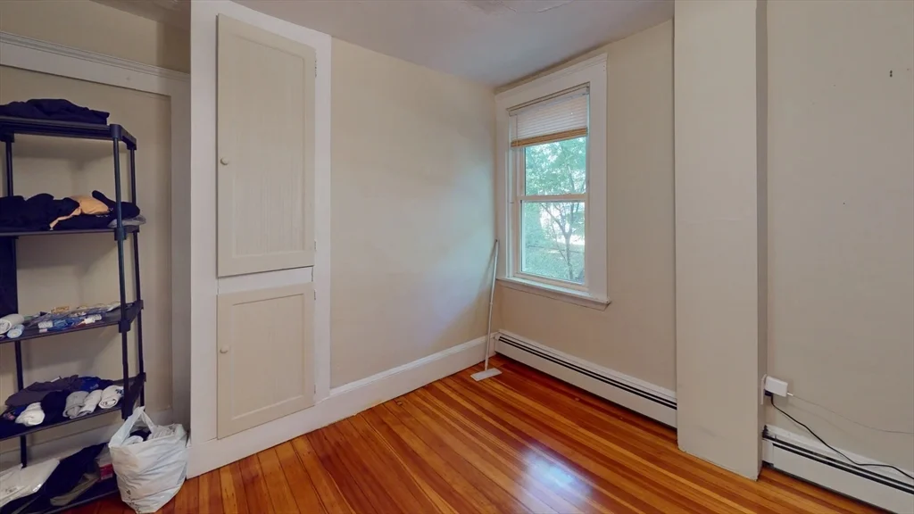 3 bed, 1 bath apartment for rent at 28 Cornwall St Unit 1, Boston — photo 6 of 11