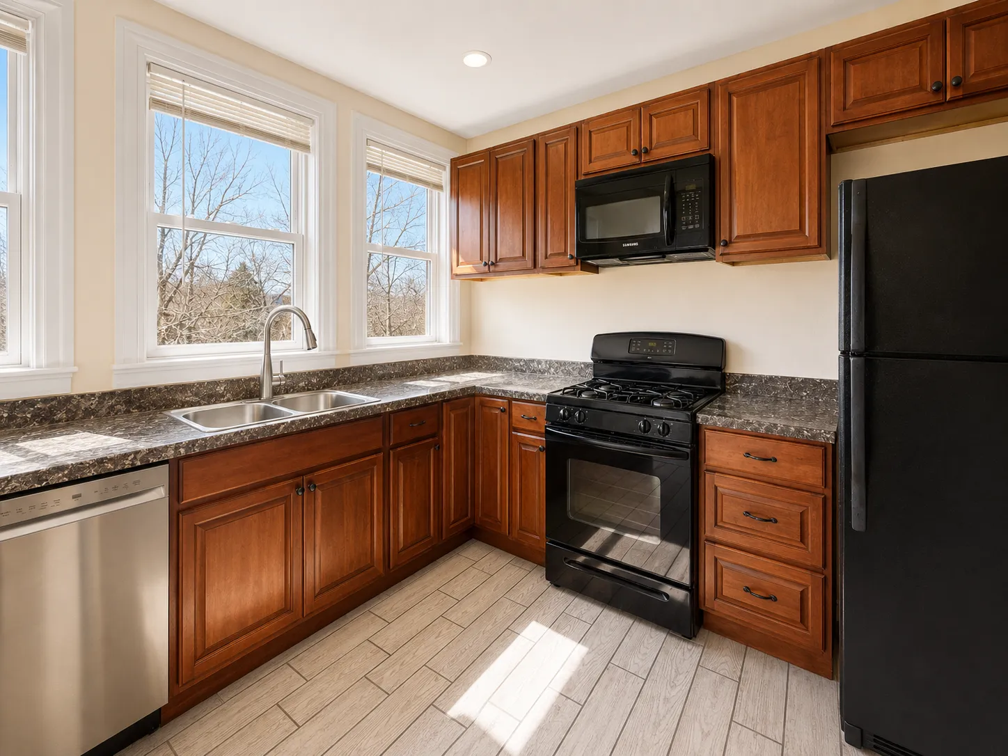 3 bed, 2 bath apartment for rent at 28 Cornwall St Unit 3, Jamaica Plain