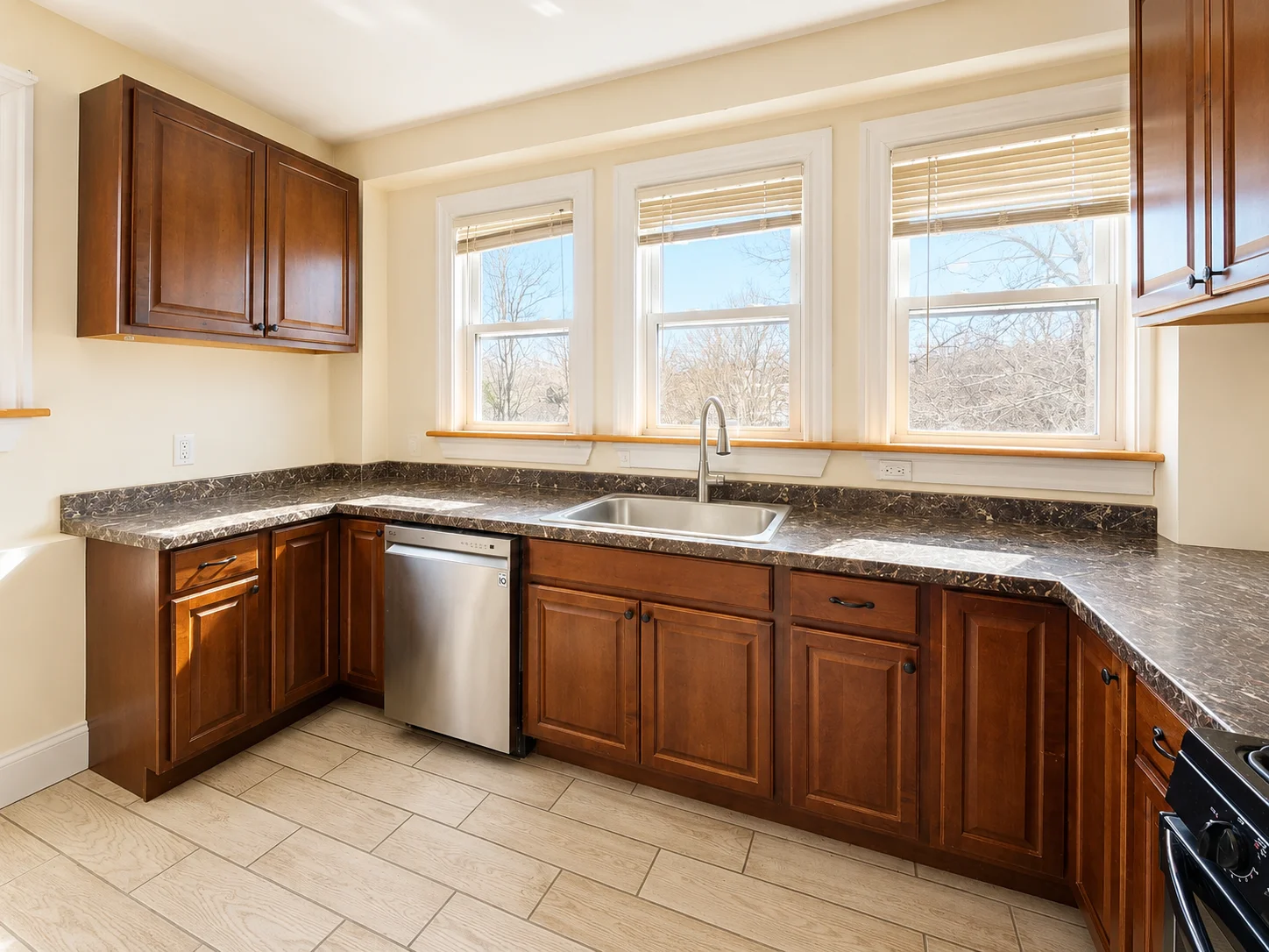 3 bed, 2 bath apartment for rent at 28 Cornwall St Unit 3, Jamaica Plain — photo 9 of 10
