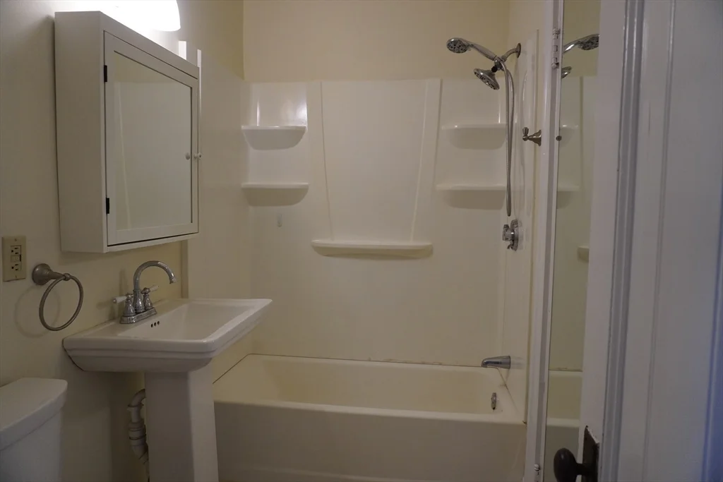 2 bed, 1 bath apartment for rent at 28 Court St Unit 12, Mansfield — photo 15 of 15