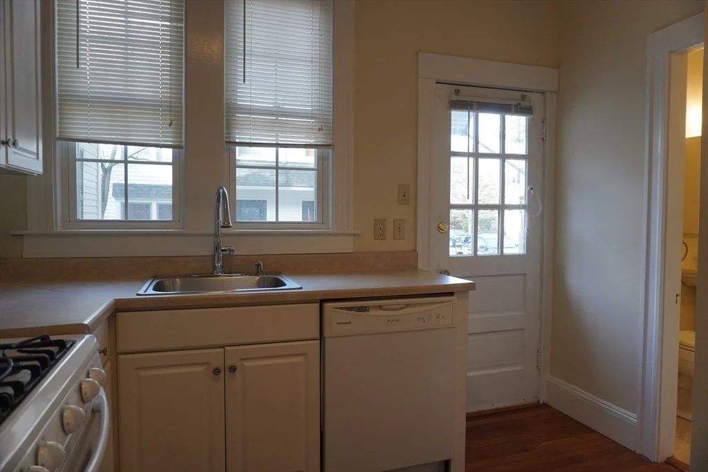 2 bed, 1 bath apartment for rent at 28 Court St Unit 12, Mansfield — photo 7 of 15