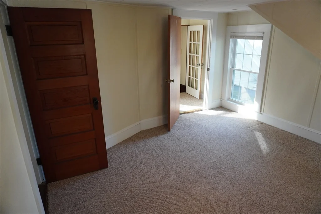 4 bed, 1 bath apartment for rent at 28 Court St Unit 13, Mansfield — photo 8 of 25