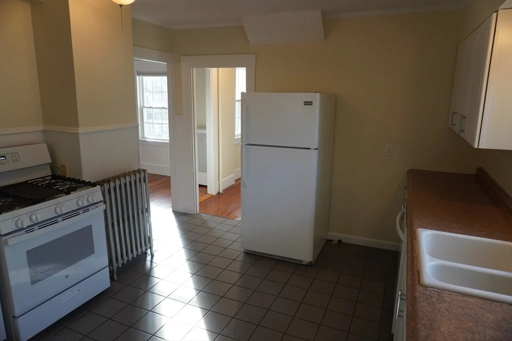 4 bed, 1 bath apartment for rent at 28 Court St Unit 13, Mansfield — photo 23 of 25