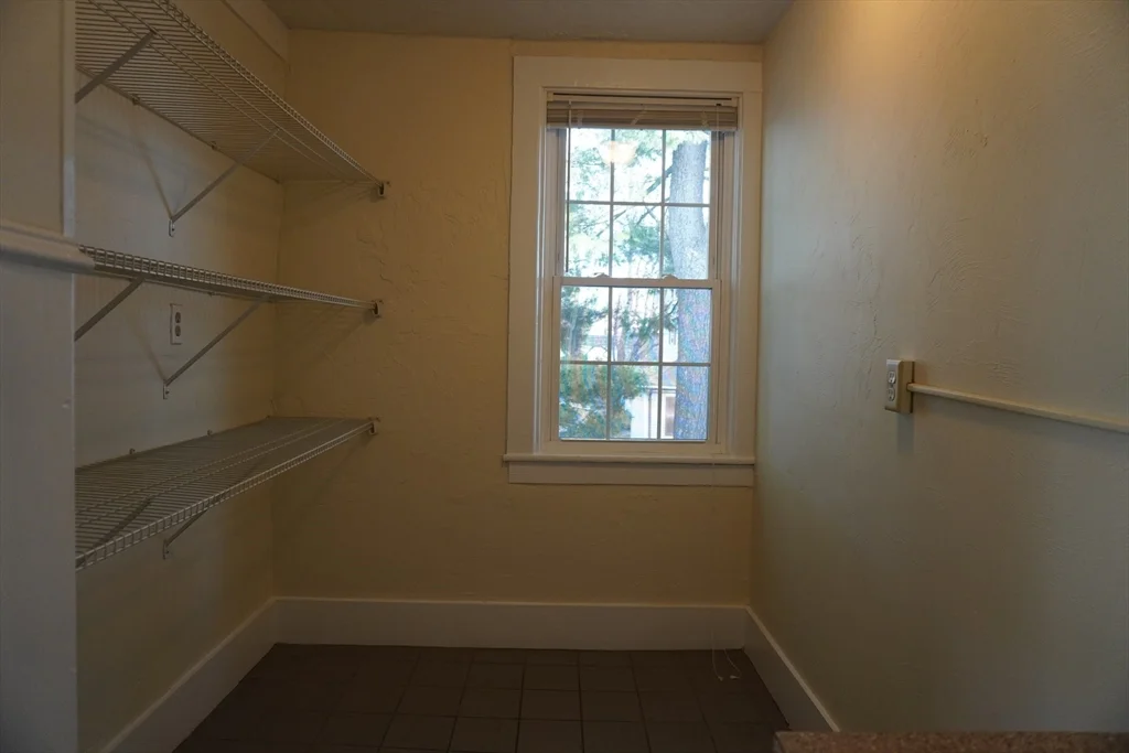4 bed, 1 bath apartment for rent at 28 Court St Unit 13, Mansfield — photo 19 of 25