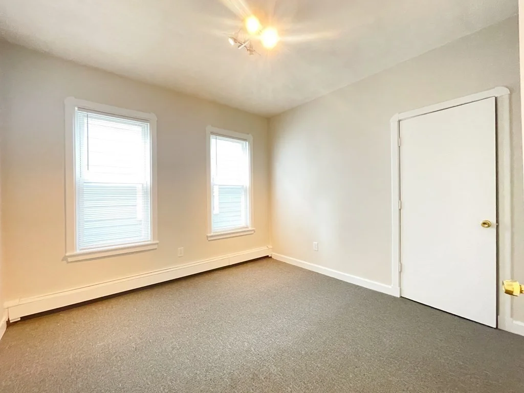 3 bed, 1 bath apartment for rent at 28 Crescent Ave Unit 2, Dorchester — photo 7 of 13