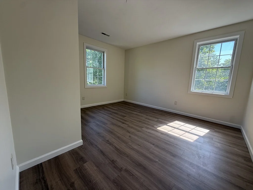 3 bed, 1 bath apartment for rent at 28 Crestview Dr Unit LHS, Westborough — photo 23 of 24