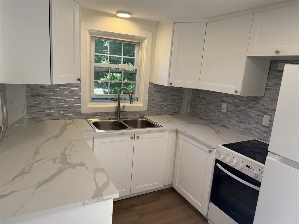 3 bed, 1 bath apartment for rent at 28 Crestview Dr Unit LHS, Westborough — photo 7 of 24