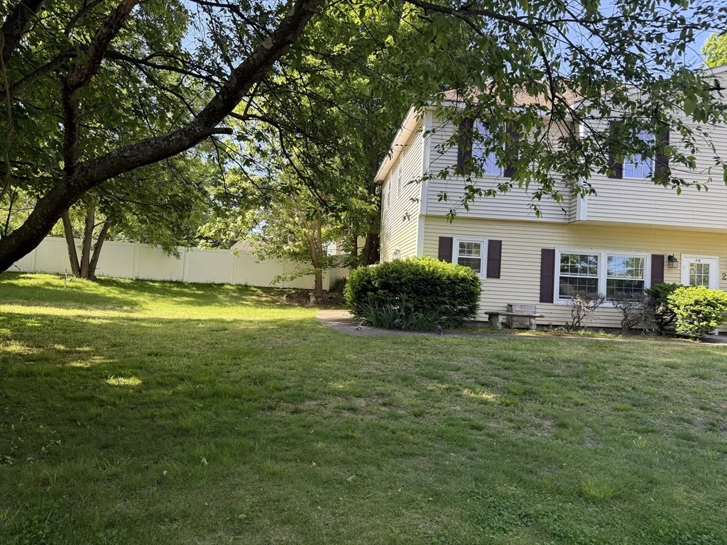 3 bed, 1 bath apartment for rent at 28 Crestview Dr Unit LHS, Westborough — photo 4 of 24