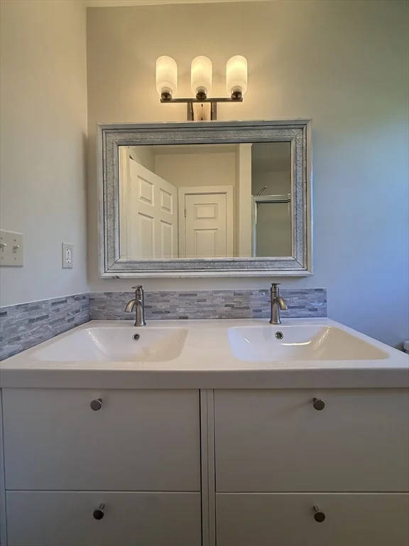 3 bed, 1 bath apartment for rent at 28 Crestview Dr Unit LHS, Westborough — photo 17 of 24