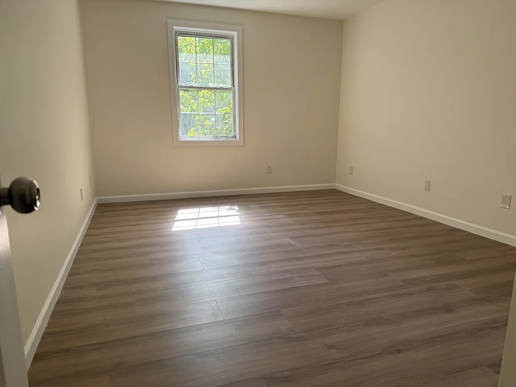 3 bed, 1 bath apartment for rent at 28 Crestview Dr Unit LHS, Westborough — photo 11 of 24
