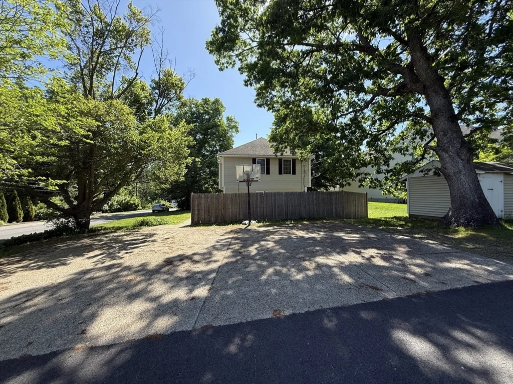 3 bed, 1 bath apartment for rent at 28 Crestview Dr Unit LHS, Westborough — photo 24 of 24