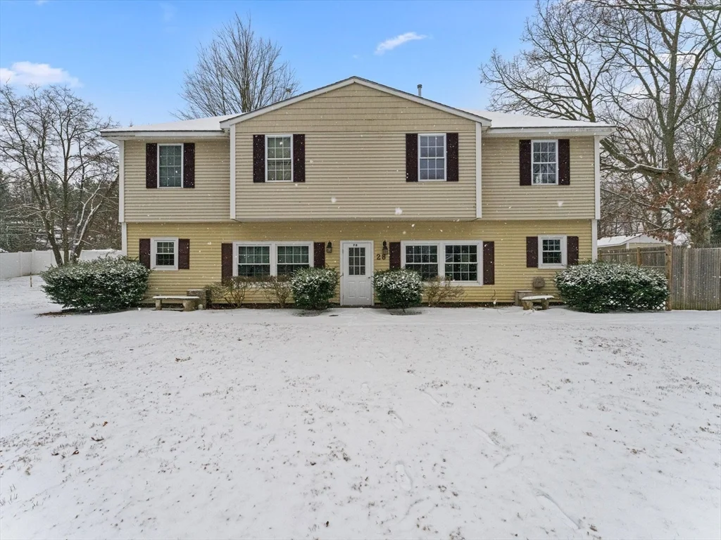 3 bed, 1 bath apartment for rent at 28 Crestview Dr Unit RHS, Westborough — photo 2 of 34