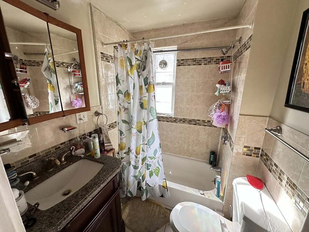 5 bed, 2 bath apartment for rent at 28 Cutter Ave Unit 4, Somerville — photo 4 of 15