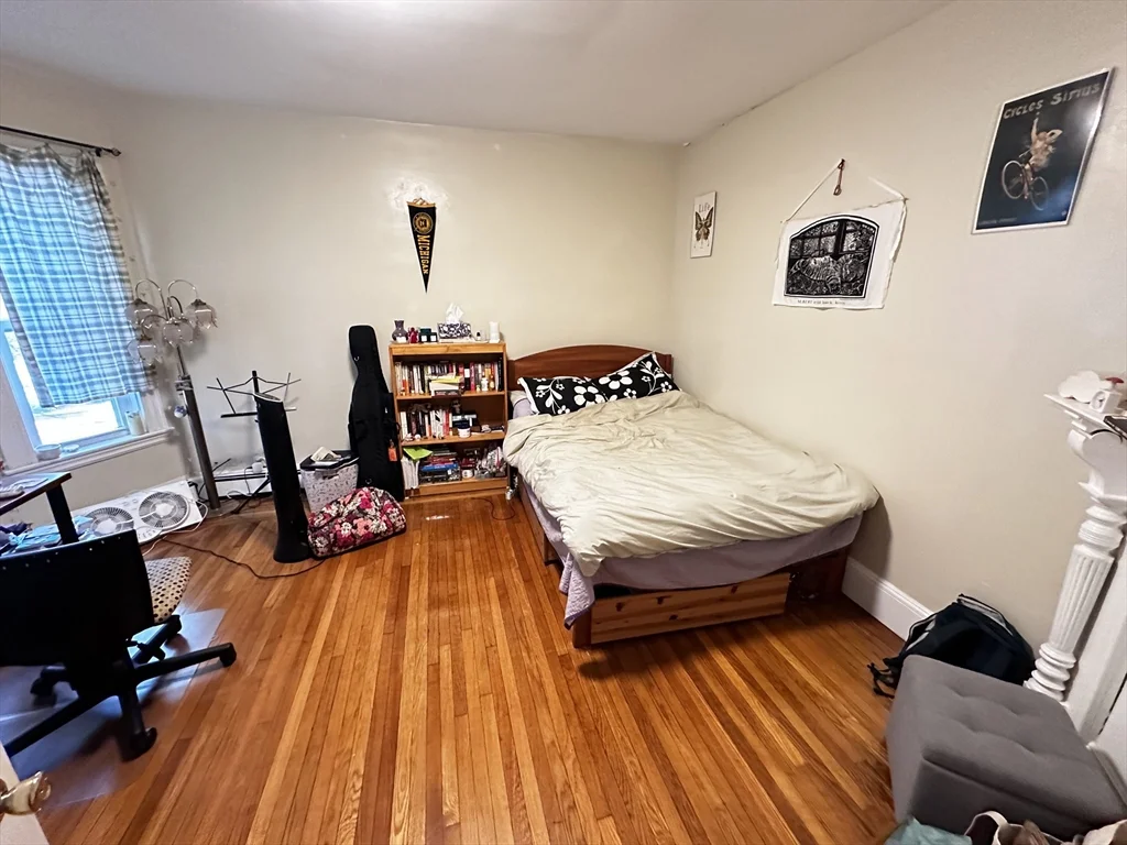5 bed, 2 bath apartment for rent at 28 Cutter Ave Unit 4, Somerville — photo 6 of 15