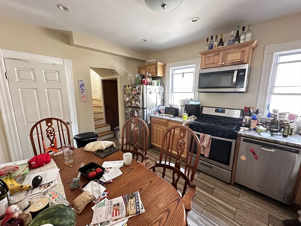 5 bed, 2 bath apartment for rent at 28 Cutter Ave Unit 4, Somerville — photo 2 of 15
