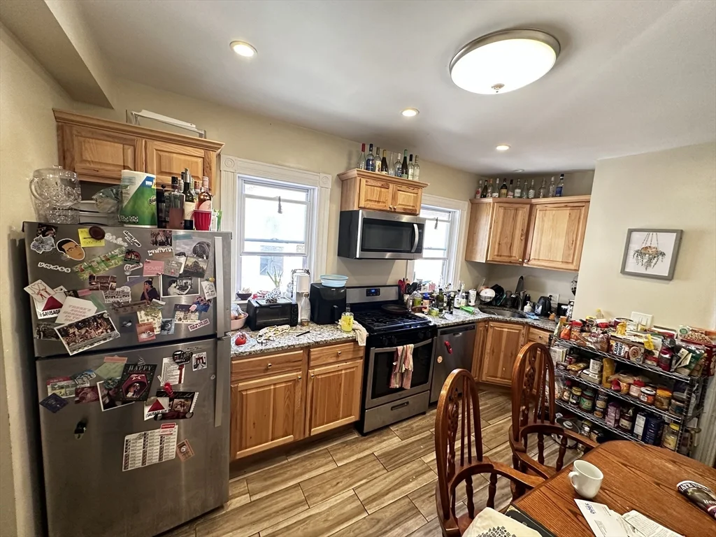 5 bed, 2 bath apartment for rent at 28 Cutter Ave Unit 4, Somerville — photo 3 of 15