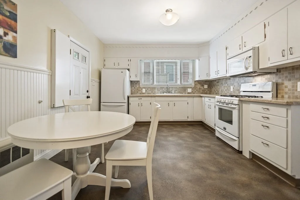 4 bed, 1 bath apartment for rent at 28 Dana Ave Unit 1, Hyde Park — photo 13 of 14
