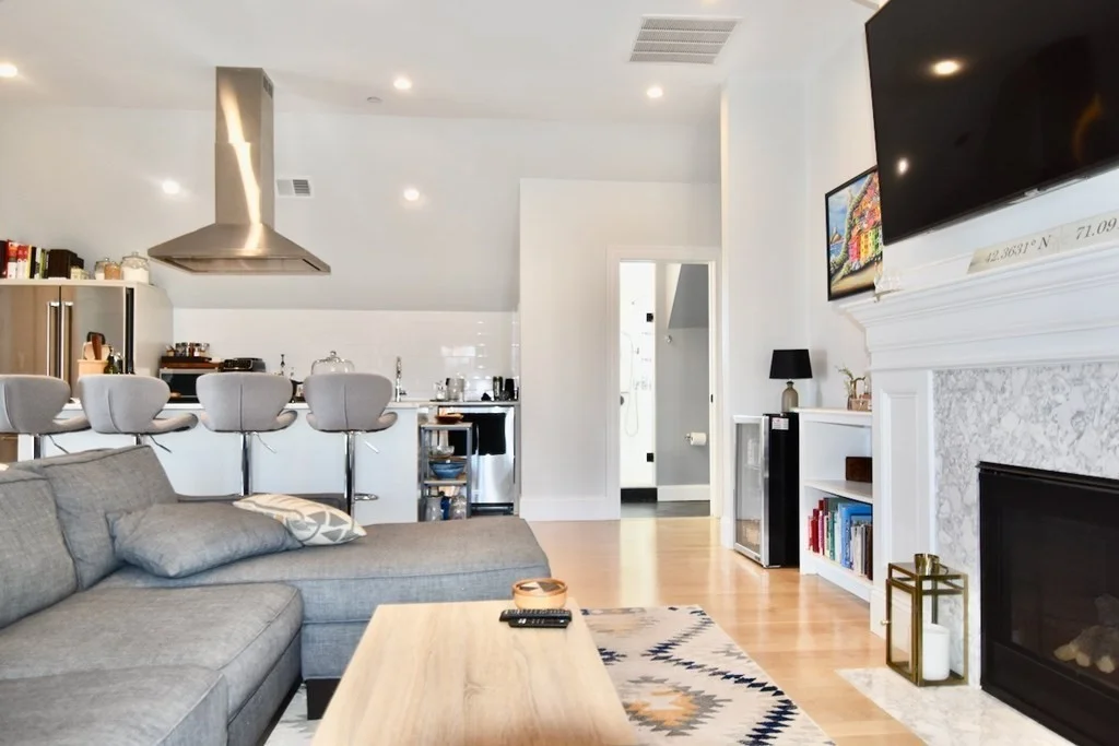 2 bed, 2 bath apartment for rent at 28 Dix St Unit 3, Dorchester — photo 2 of 35
