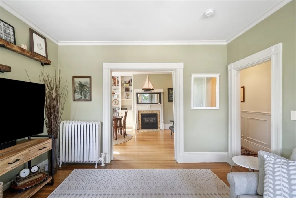 2 bed, 1 bath apartment for rent at 28 Downer Ave Unit 1, Boston — photo 10 of 42