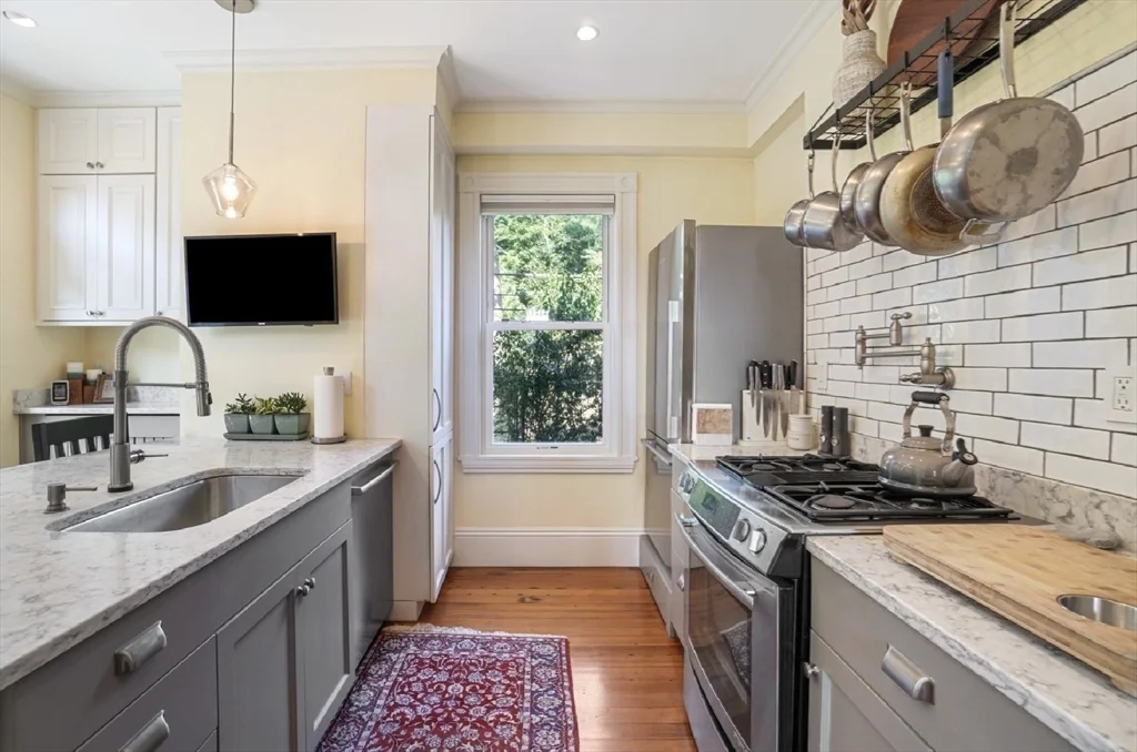 2 bed, 1 bath apartment for rent at 28 Downer Ave Unit 1, Boston — photo 25 of 42