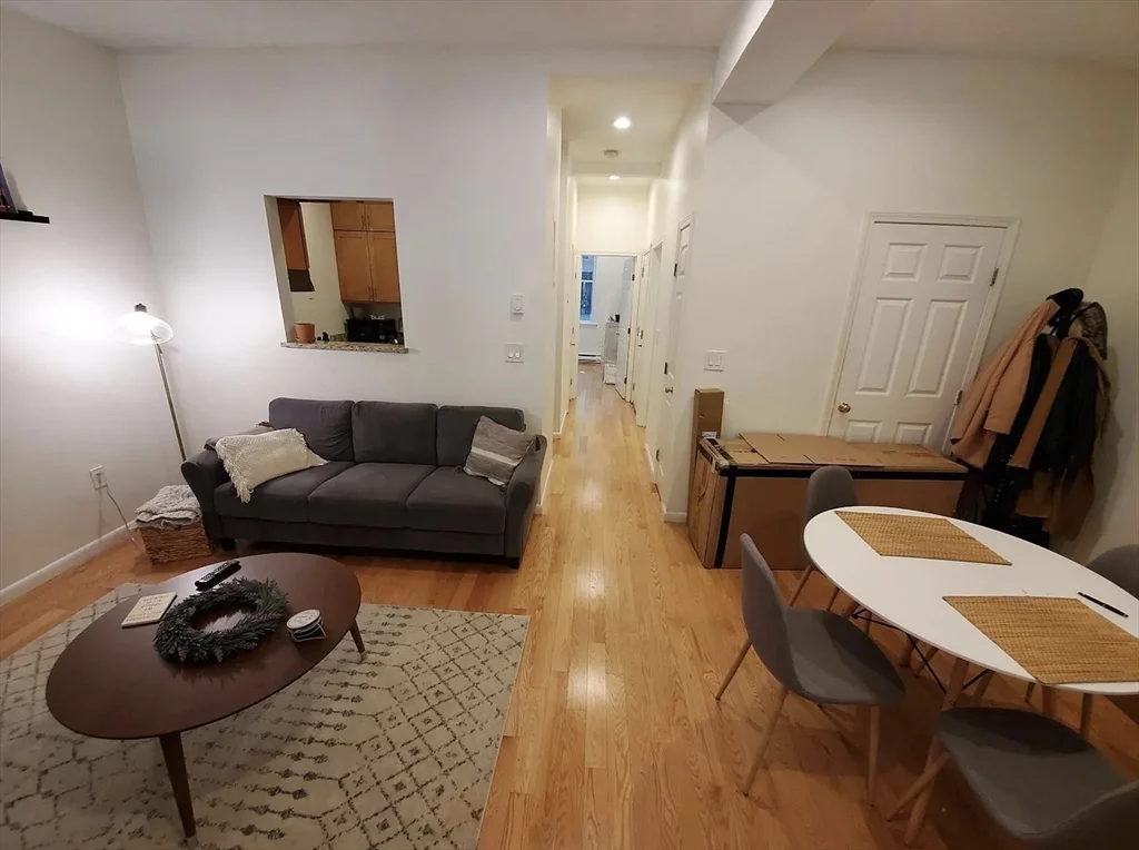 1 bed, 1 bath apartment for rent at 28 E Springfield St Unit 2, South End — photo 4 of 23