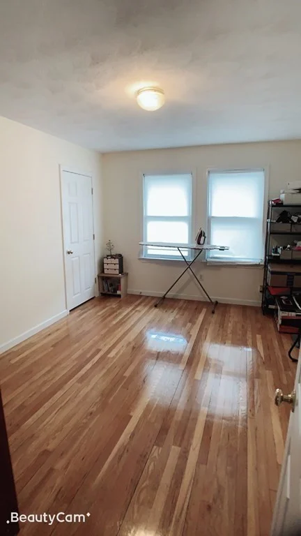 2 bed, 1 bath apartment for rent at 28 Ebbett Ave Unit 28, Quincy — photo 3 of 8