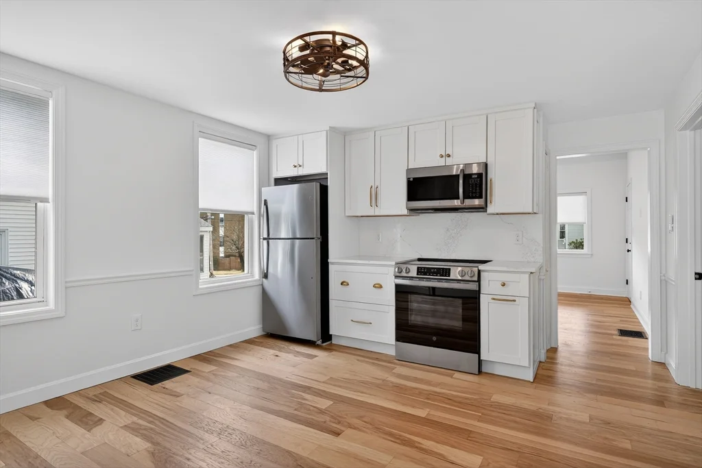 3 bed, 1 bath apartment for rent at 28 Ekman St Unit 1, Worcester — photo 6 of 22