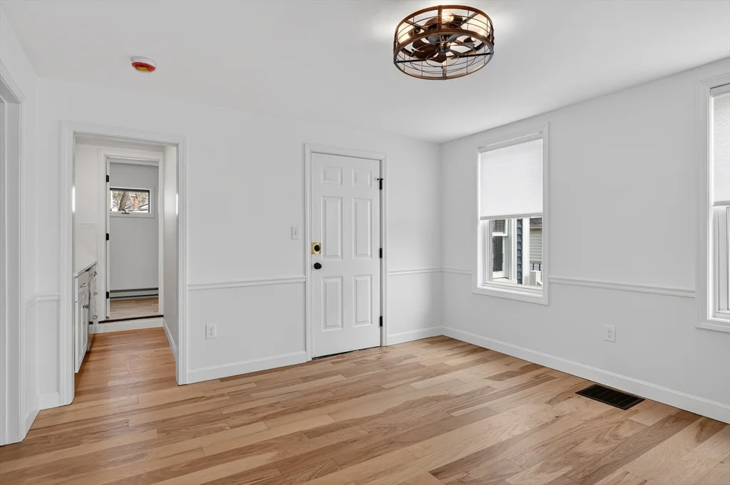 3 bed, 1 bath apartment for rent at 28 Ekman St Unit 1, Worcester — photo 8 of 22