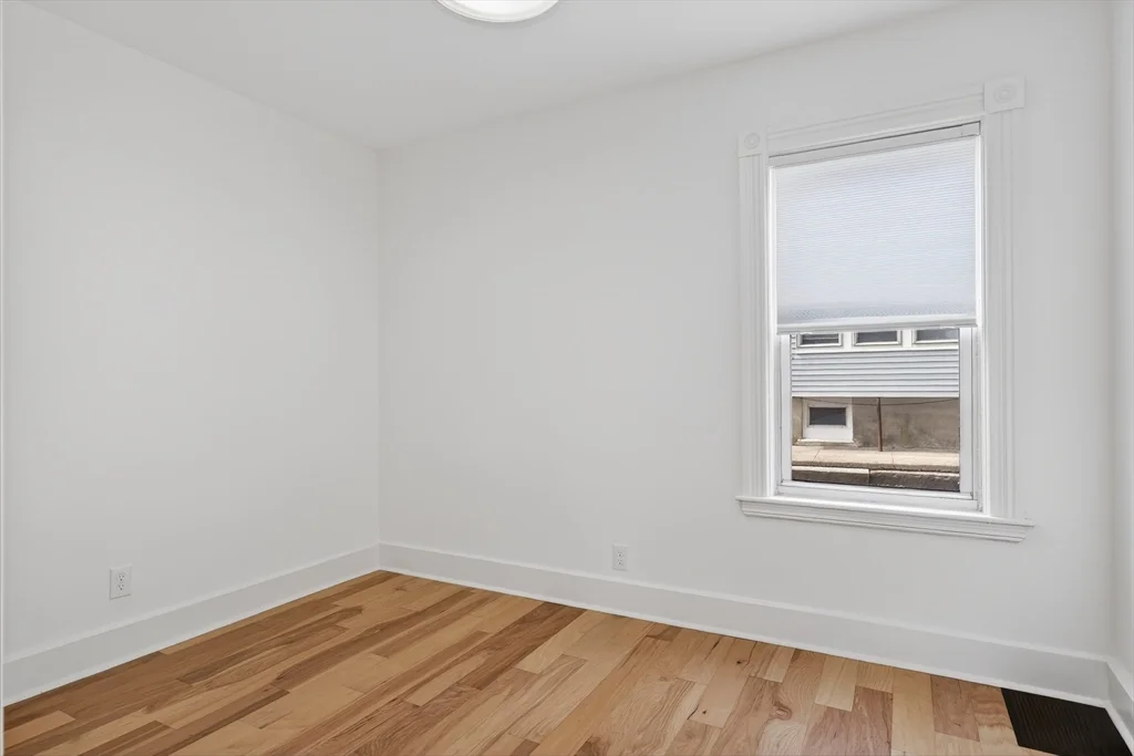 3 bed, 1 bath apartment for rent at 28 Ekman St Unit 1, Worcester — photo 11 of 22