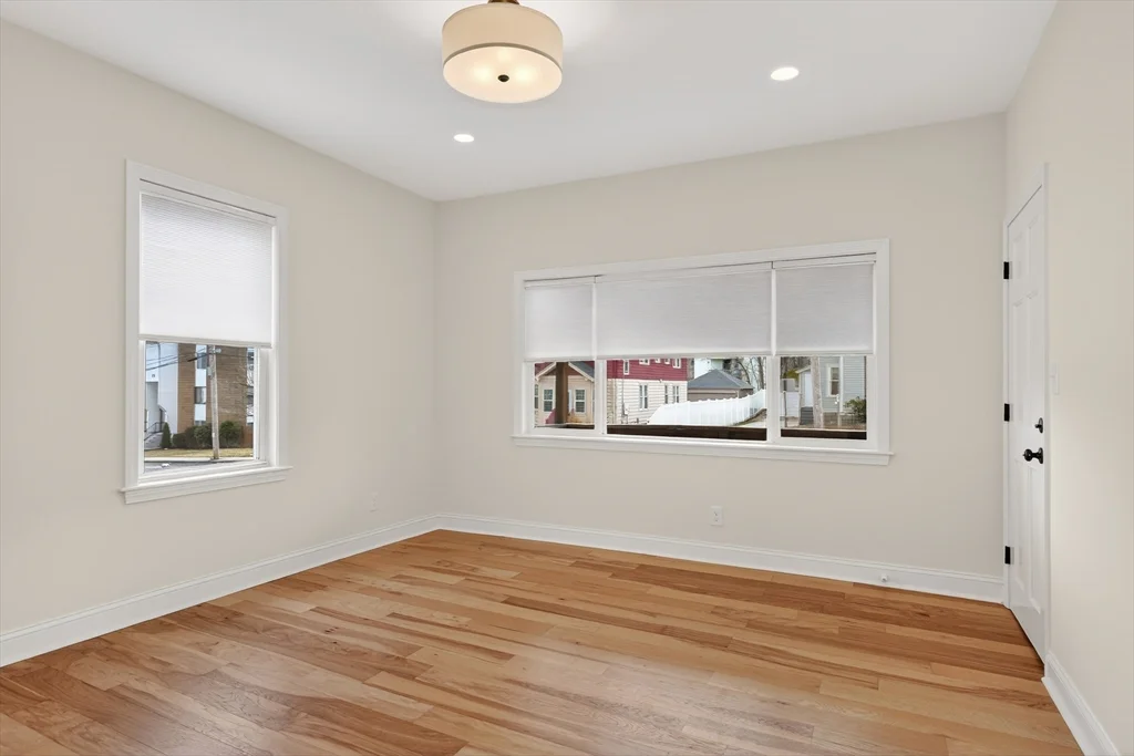 3 bed, 1 bath apartment for rent at 28 Ekman St Unit 1, Worcester — photo 4 of 22