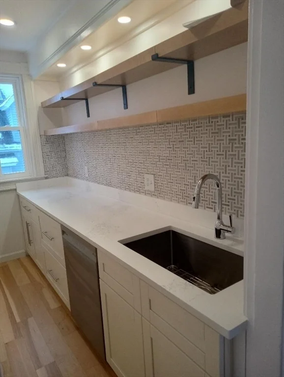 1 bed, 1 bath apartment for rent at 28 Ekman St Unit 3, Worcester — photo 8 of 9