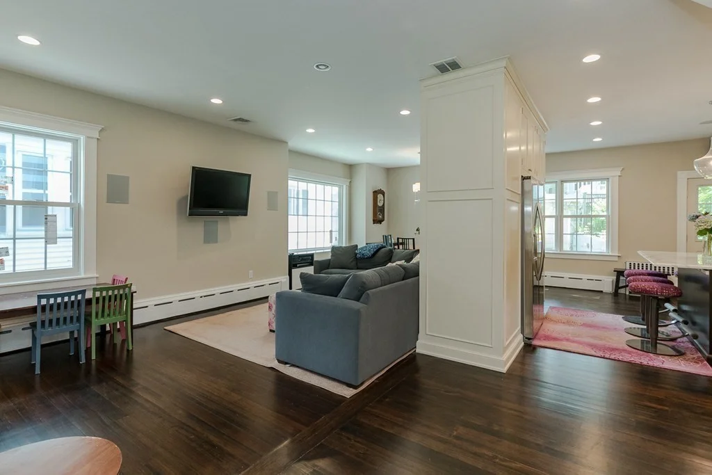 3 bed, 2 bath apartment for rent at 28 Eliot St, Chestnut Hill — photo 3 of 21