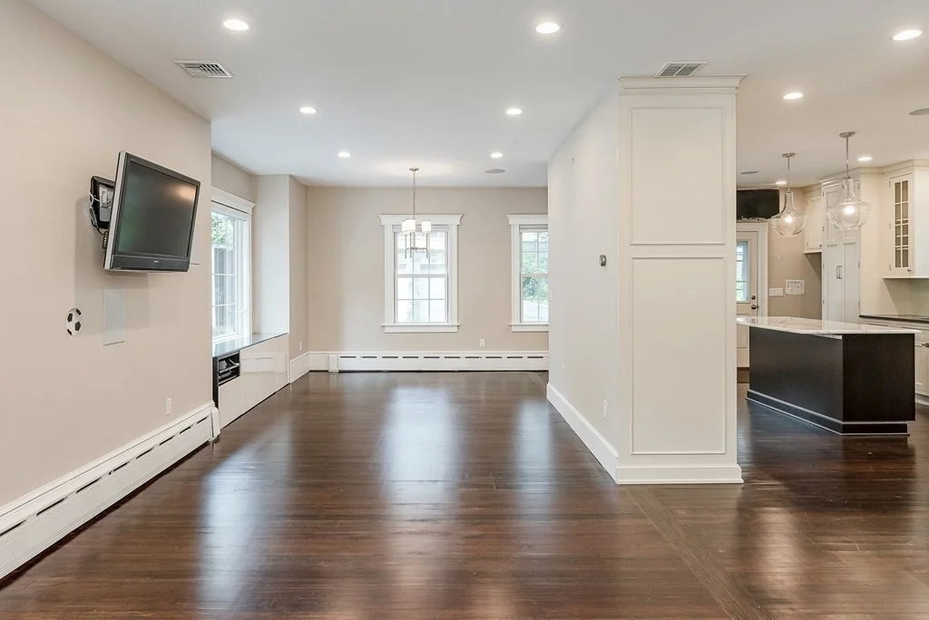 3 bed, 2 bath apartment for rent at 28 Eliot St, Chestnut Hill — photo 5 of 21