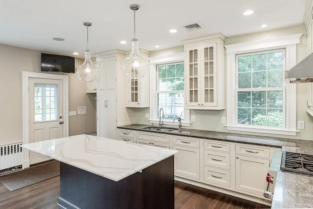 3 bed, 2 bath apartment for rent at 28 Eliot St, Chestnut Hill — photo 6 of 21