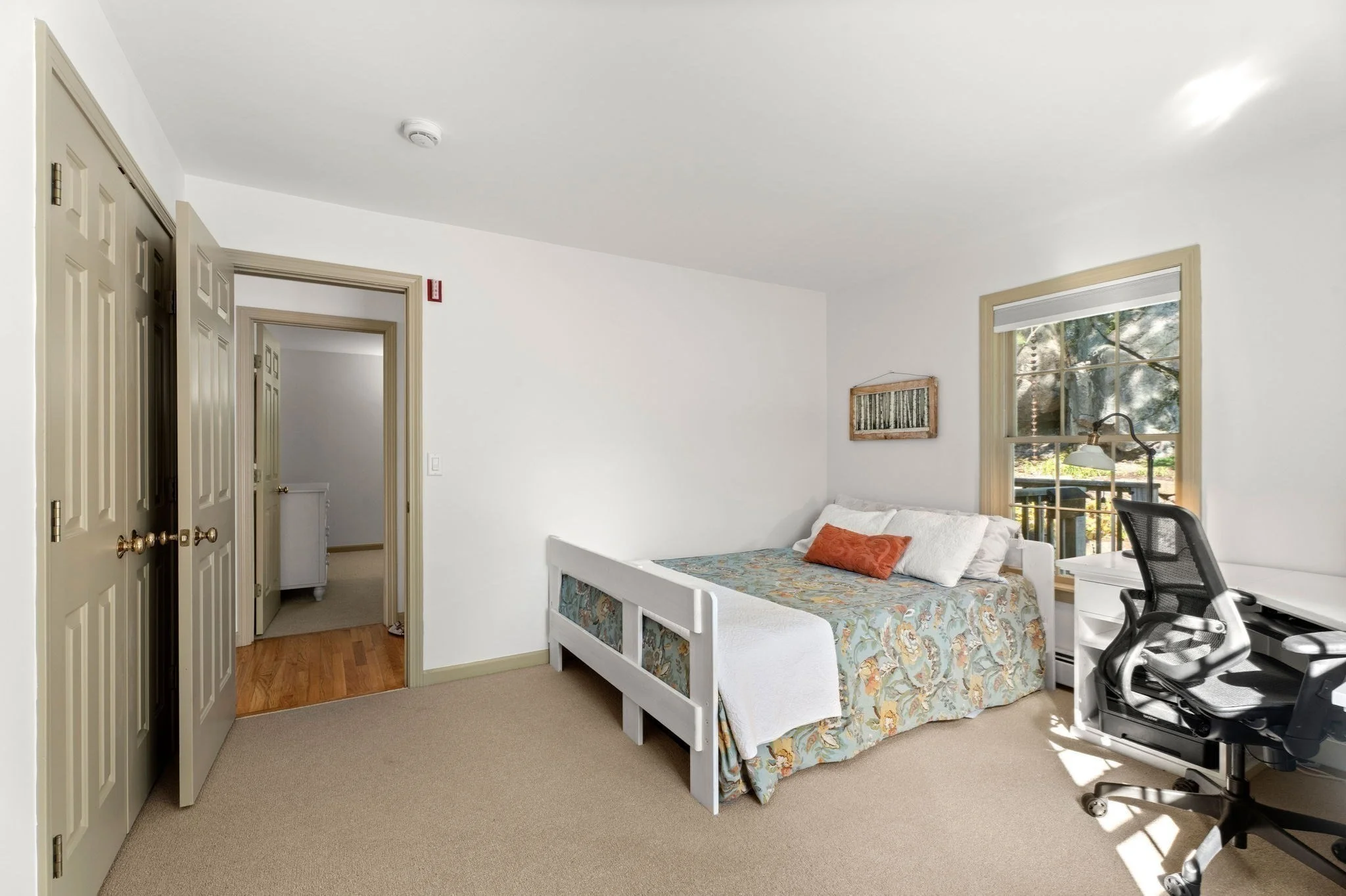 2 bed, 1 bath apartment for rent at 28 Elm St Unit 2, Manchester — photo 13 of 22