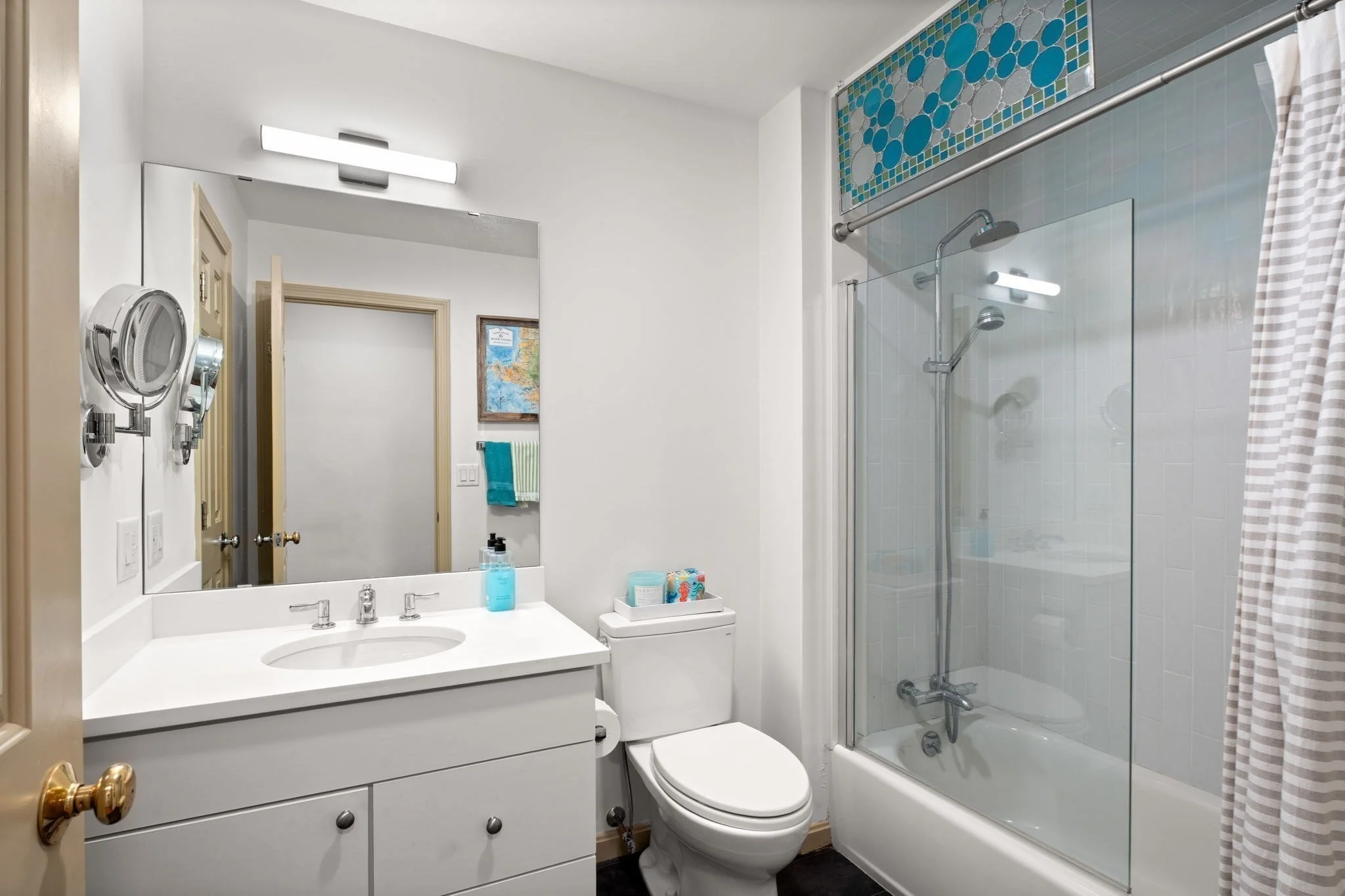 2 bed, 1 bath apartment for rent at 28 Elm St Unit 2, Manchester — photo 16 of 22