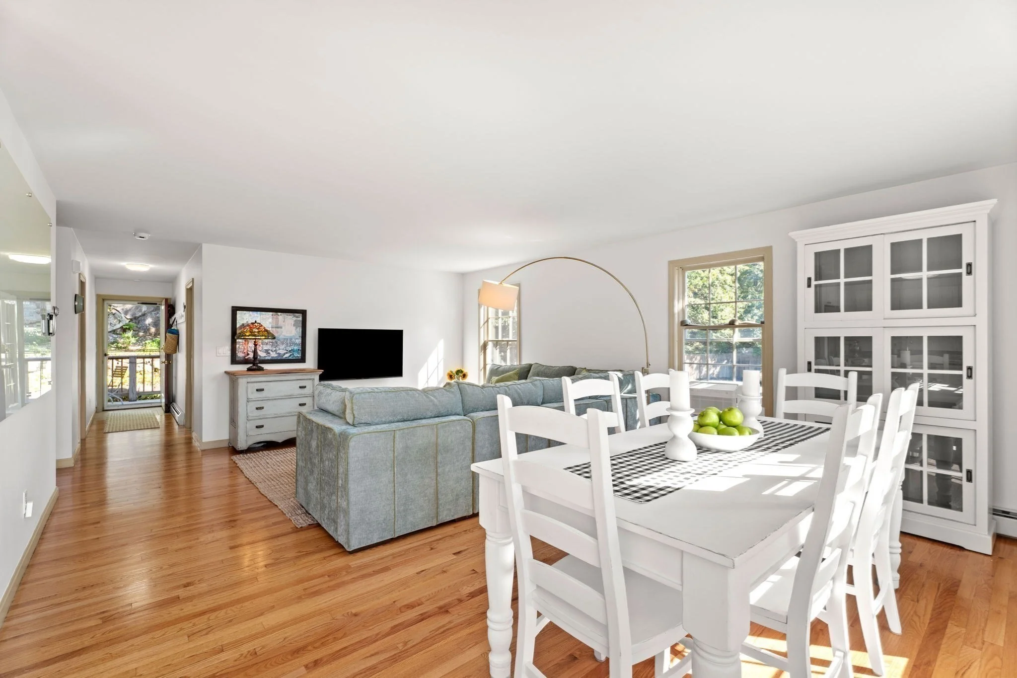 2 bed, 1 bath apartment for rent at 28 Elm St Unit 2, Manchester — photo 8 of 22