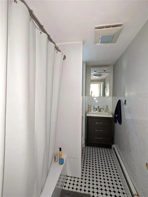 2 bed, 1 bath apartment for rent at 28 Fairmont Ave Unit 2, Cambridgeport — photo 9 of 18